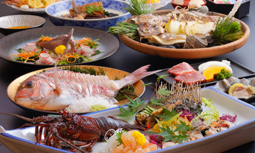 画像:鯛活造りと伊勢海老コース