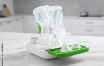 画像：哺乳瓶煮沸消毒ケース